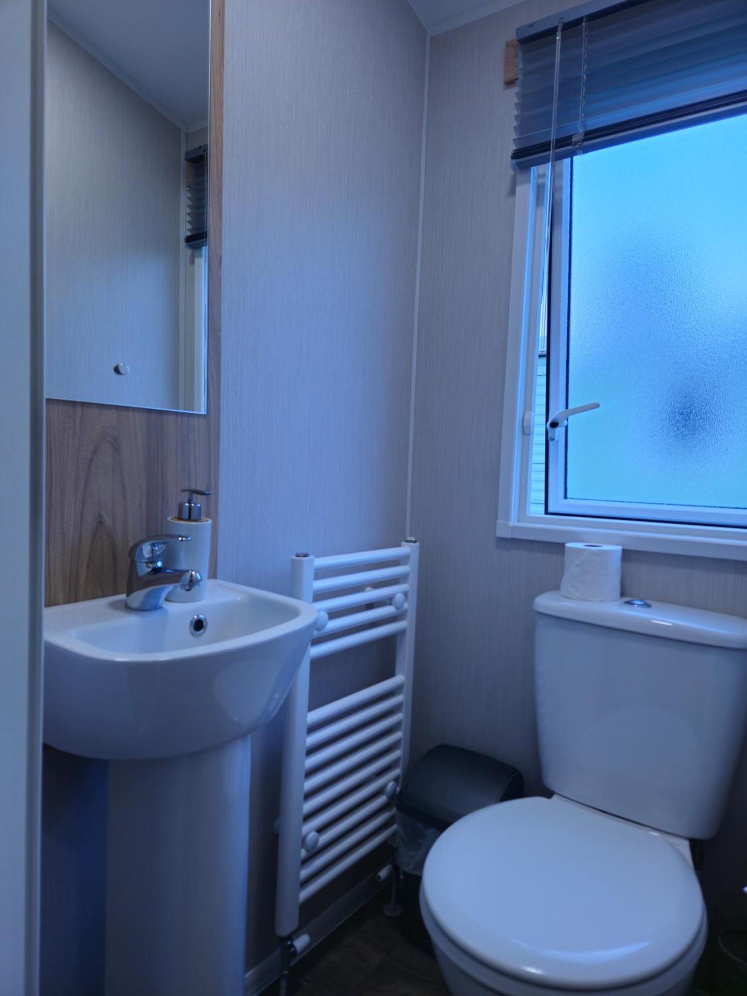 Ultimate Serene Getaway East Mersea Luaran gambar